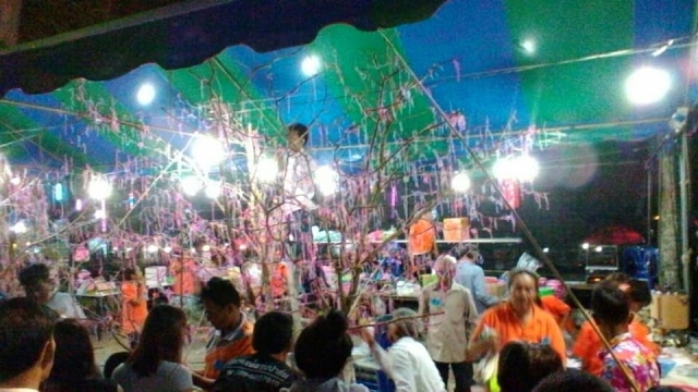 ประเพณีลอยกระทงษ์หงษ์เจริญ ประจำปี 2561 ณ ท่าน้ำวัดหงษ์ปิยาราม
